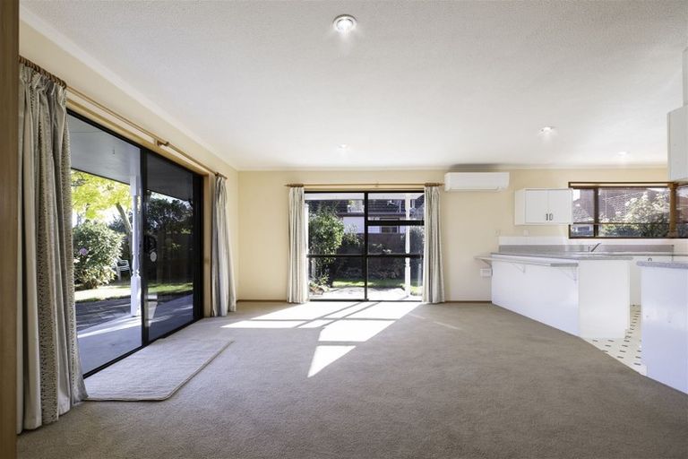 Photo of property in 10 Corfe Street, Ilam, Christchurch, 8041