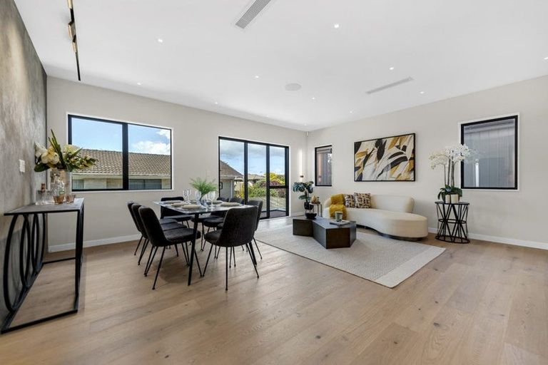 Photo of property in 202 Clovelly Road, Bucklands Beach, Auckland, 2012