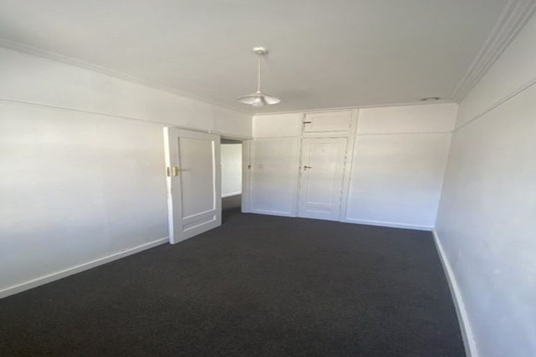 Photo of property in 2/243 The Terrace, Te Aro, Wellington, 6011