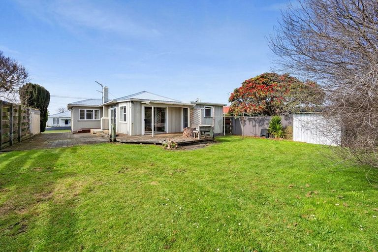 Photo of property in 9 Caplen Street, Hawera, 4610