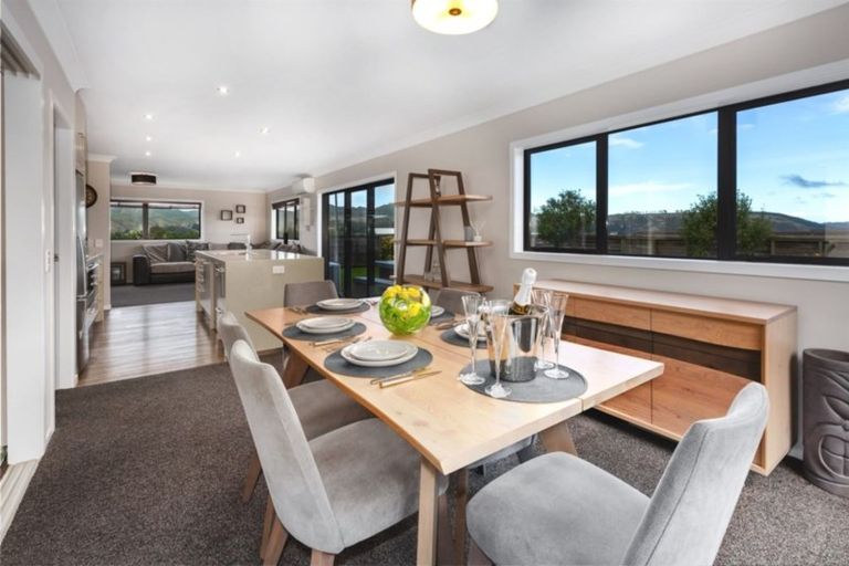 Photo of property in 58 Aotea Drive, Aotea, Porirua, 5024