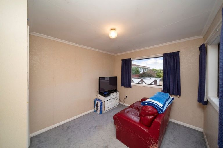 Photo of property in 27 Vogel Street, Hawera, 4610