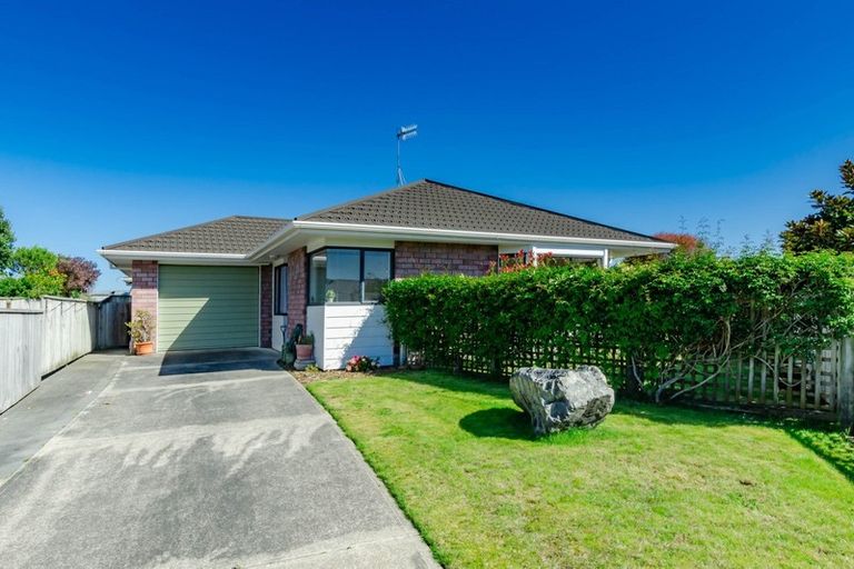 Photo of property in 23 Dennis Taylor Court, Paraparaumu, 5032