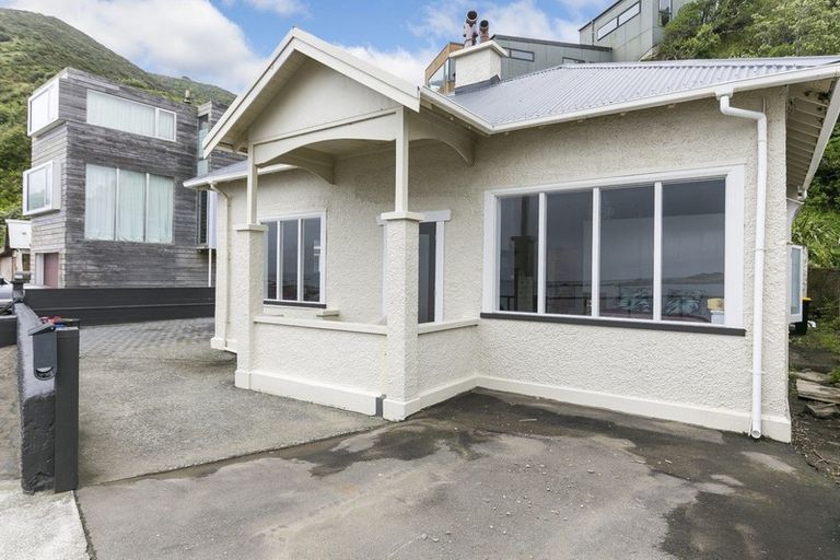 Photo of property in 72 Owhiro Bay Parade, Owhiro Bay, Wellington, 6023