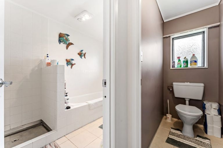 Photo of property in 12 Riverside Road, Orewa, 0931