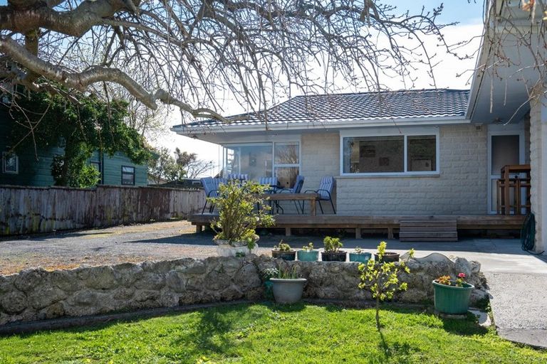 Photo of property in 60 Shrimpton Road, Haumoana, 4102
