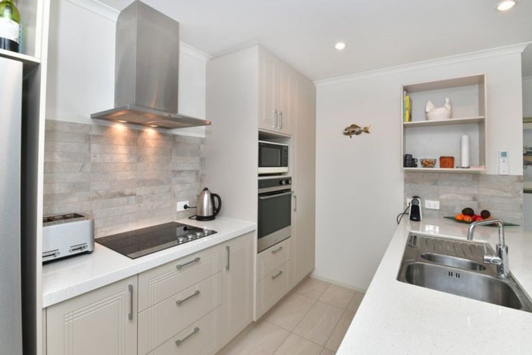 Photo of property in 21 Discovery Drive, Gulf Harbour, Whangaparaoa, 0930