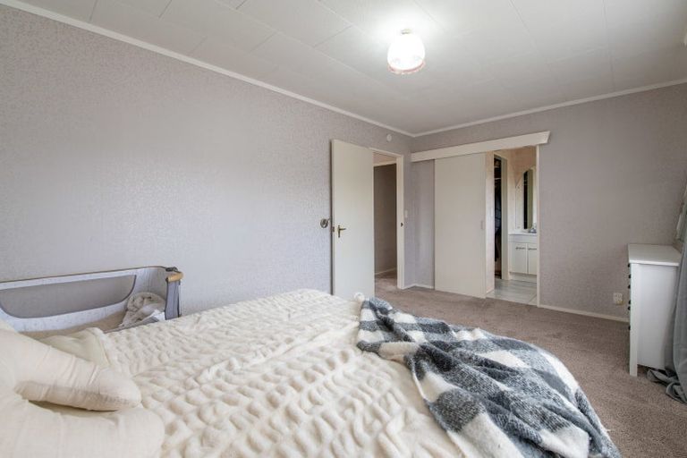 Photo of property in 10 Gemini Place, Kawaha Point, Rotorua, 3010