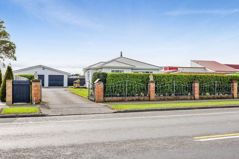 Photo of property in 196 Glover Road, Hawera, 4610