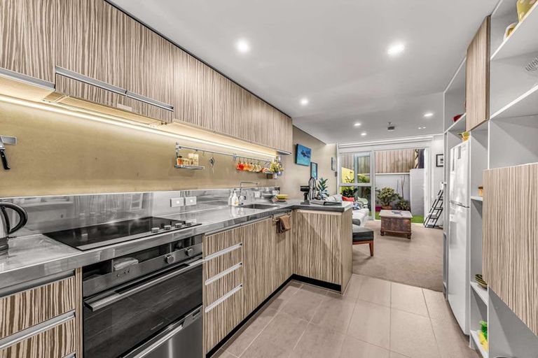 Photo of property in Canvas Apartments, 3/307 Willis Street, Te Aro, Wellington, 6011