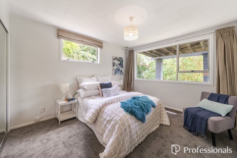 Photo of property in 86 Holborn Drive, Stokes Valley, Lower Hutt, 5019
