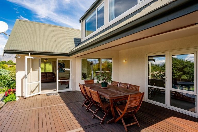 Photo of property in 53 Sargood Drive, Wanaka, 9305