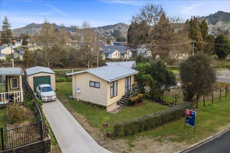 Photo of property in 1 Esplanade, Te Kuiti, 3910