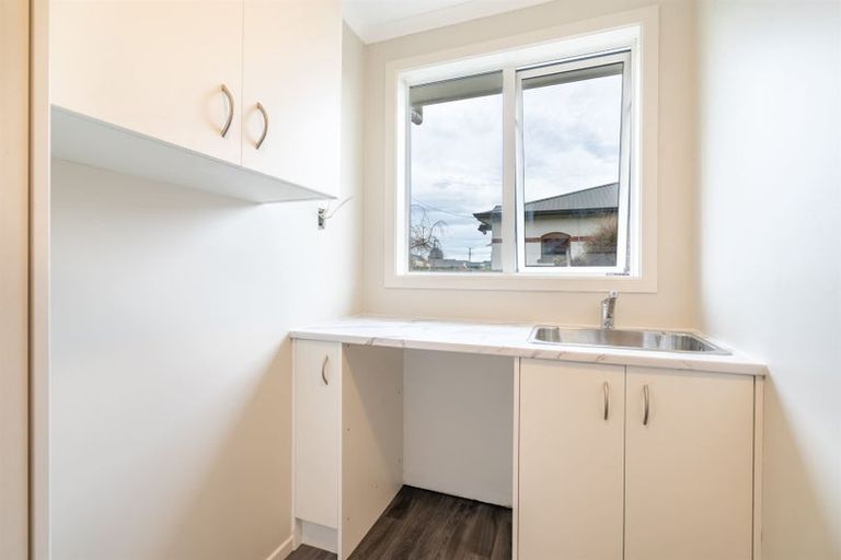 Photo of property in 1 Crombie Street, Gore, 9710