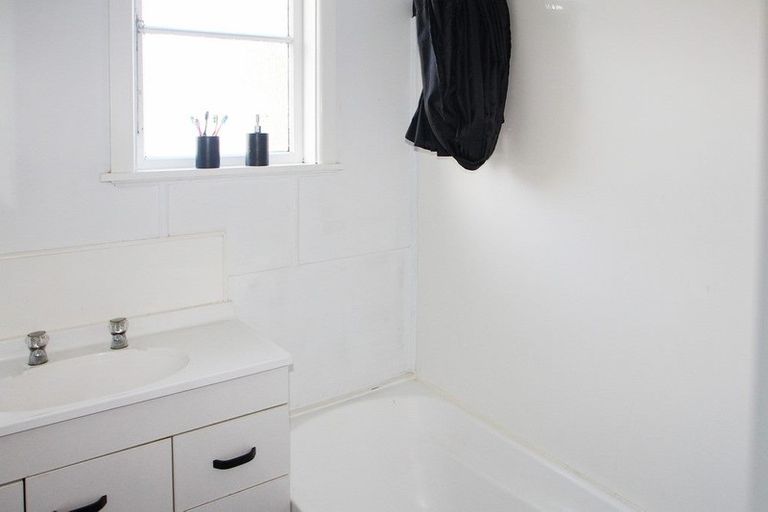 Photo of property in 13 Raglan Street, Oamaru North, Oamaru, 9400