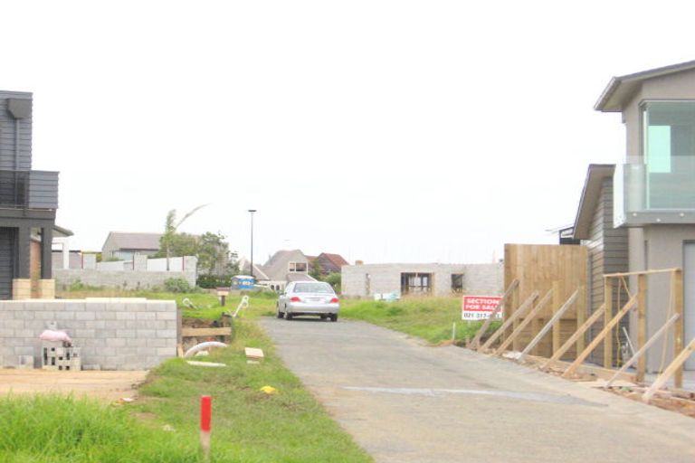 Photo of property in 41 Compass Way, Half Moon Bay, Auckland, 2012