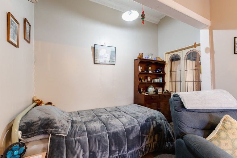 Photo of property in 240 South Road, Caversham, Dunedin, 9012