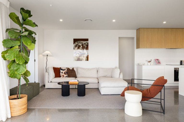 Photo of property in 22 Hugo Shaw Drive, Cambridge, 3434