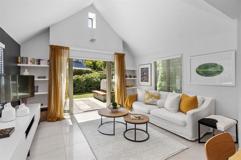 Photo of property in 44a Mcdougall Avenue, St Albans, Christchurch, 8014