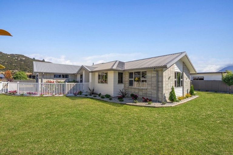 Photo of property in 18 Finch Street, Albert Town, Wanaka, 9305