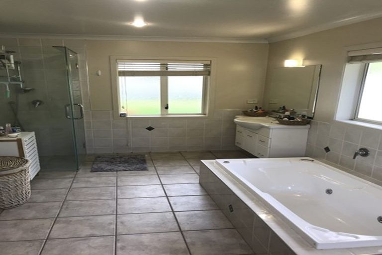 Photo of property in 18 Palliser Drive, Huntington, Hamilton, 3210