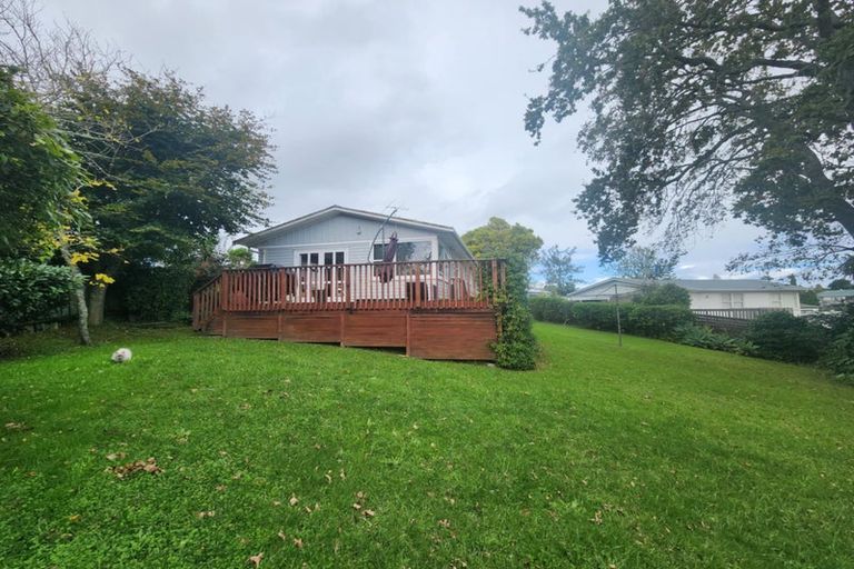 Photo of property in 90 Lauderdale Road, Birkdale, Auckland, 0626