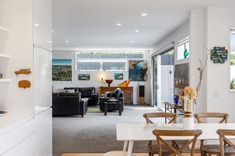 Photo of property in 112 Moa Road, Point Chevalier, Auckland, 1022