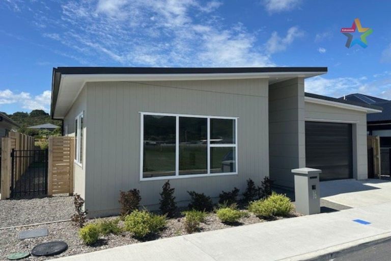 Photo of property in 38 Harry Martin Lane, Wainuiomata, Lower Hutt, 5014