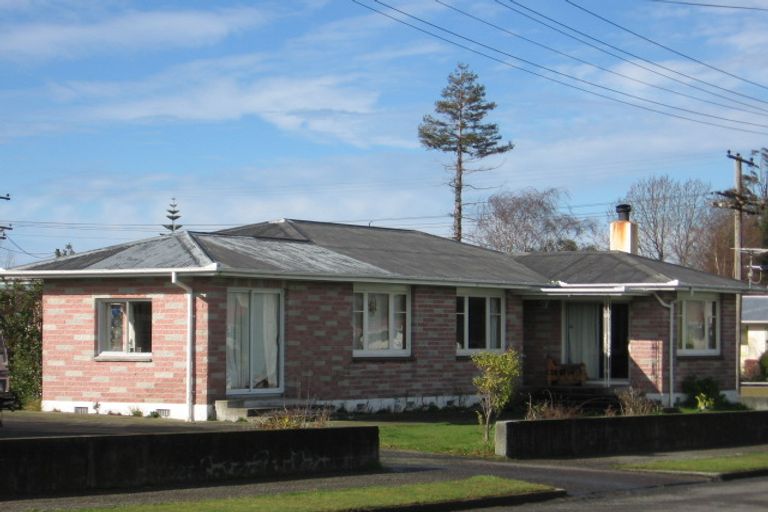 Photo of property in 2 Kowhai Place, Lansdowne, Masterton, 5810