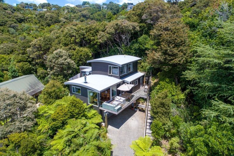Photo of property in 18 Victoria Road South, Onetangi, Waiheke Island, 1081