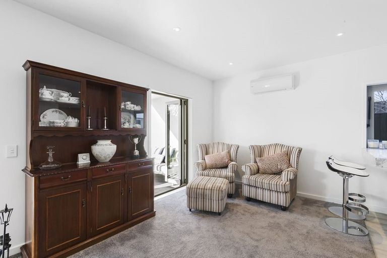 Photo of property in 53 Kotare Street, Fendalton, Christchurch, 8041