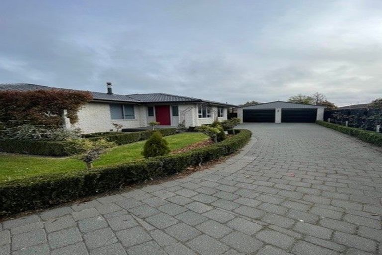 Photo of property in 5 Valecrest Avenue, Parklands, Christchurch, 8083