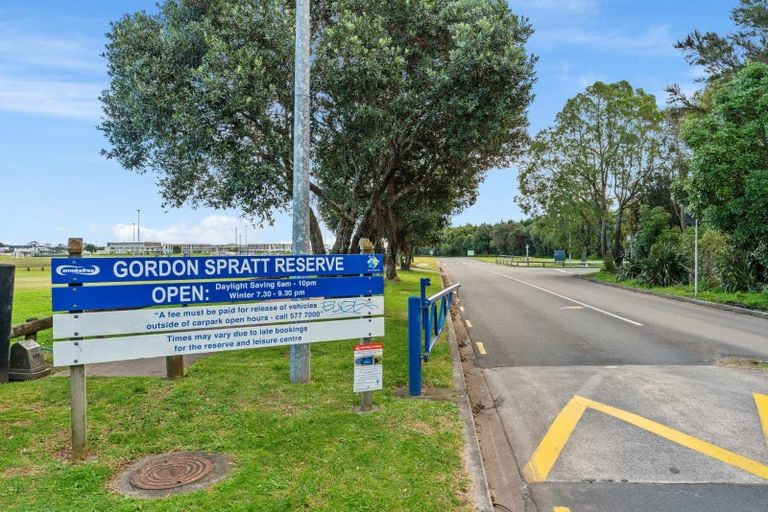 Photo of property in 65 Alice Lane, Papamoa Beach, Papamoa, 3118