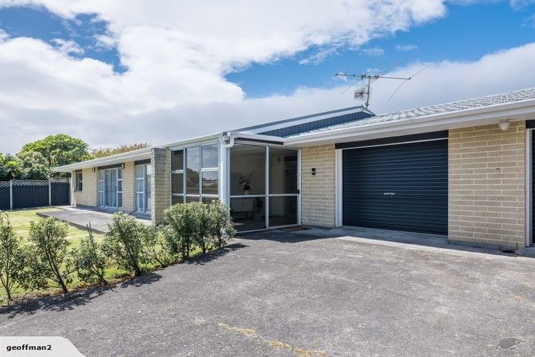 Photo of property in 60 Sylvan Avenue, Waikanae, 5036
