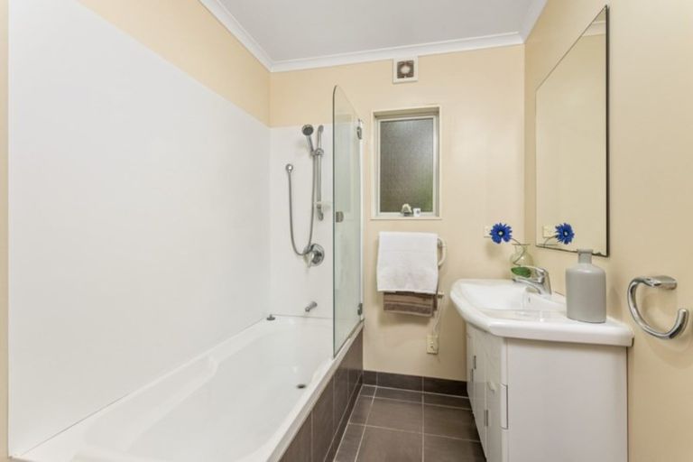 Photo of property in 6/61 The Avenue, Albany, Auckland, 0632