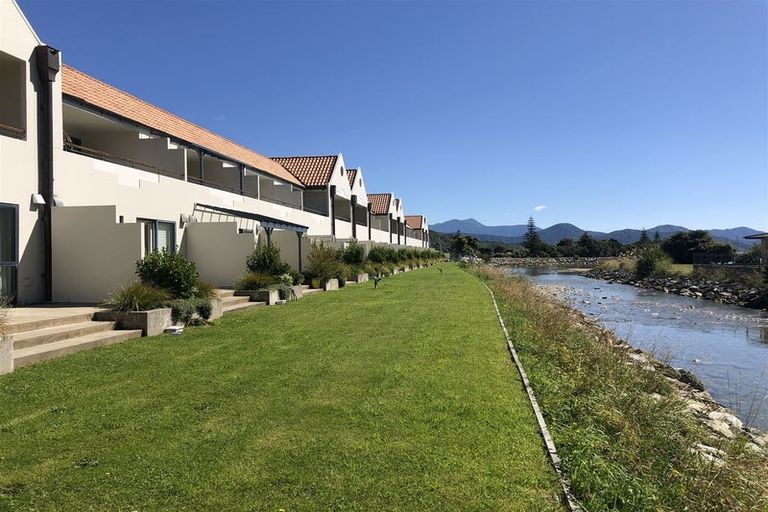 Photo of property in 3/45 Beach Road, Waikawa, Picton, 7220