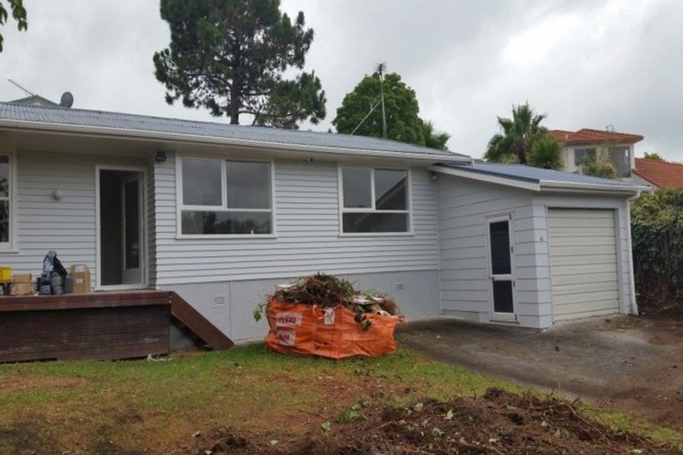 Photo of property in 1/22 Woodstock Road, Forrest Hill, Auckland, 0620