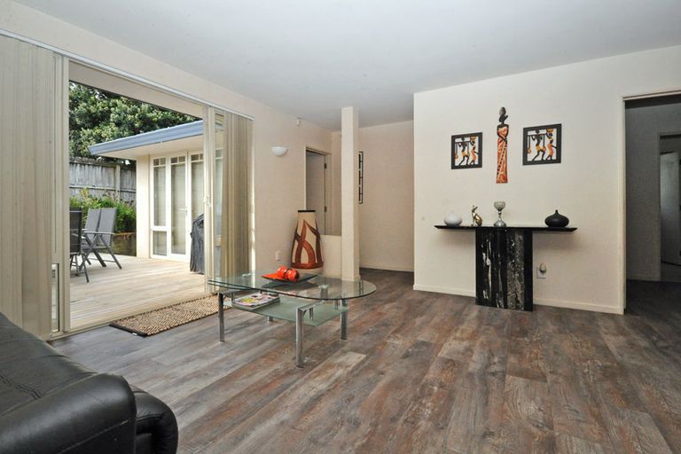 Photo of property in 26 Bellville Drive, Clendon Park, Auckland, 2103