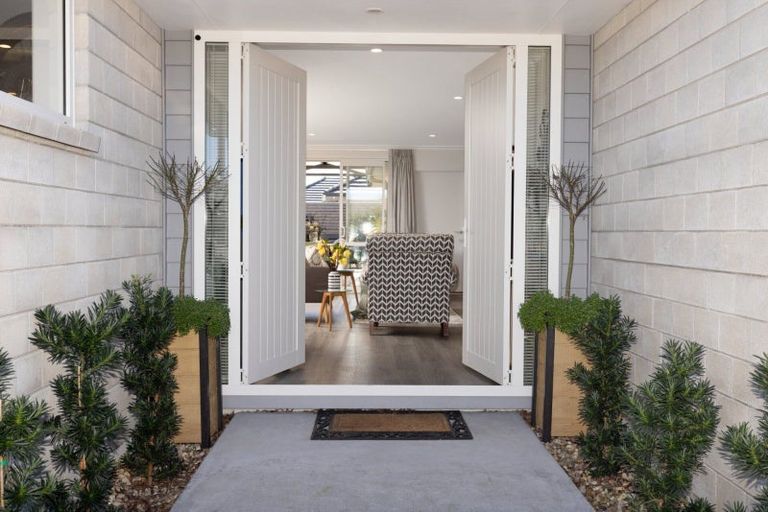 Photo of property in 124 Puhirake Crescent, Pyes Pa, Tauranga, 3112