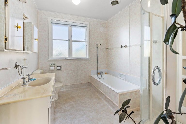 Photo of property in 15 Revans Street, Miramar, Wellington, 6022