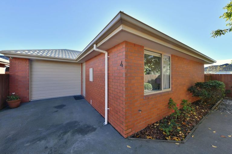 Photo of property in 4/108 Yaldhurst Road, Sockburn, Christchurch, 8042