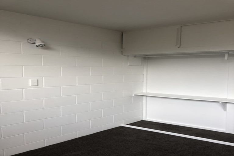 Photo of property in 1/52 Glen Road, Ranui, Auckland, 0612