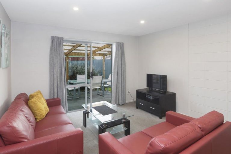 Photo of property in 6a Tonga Place, Riccarton, Christchurch, 8041
