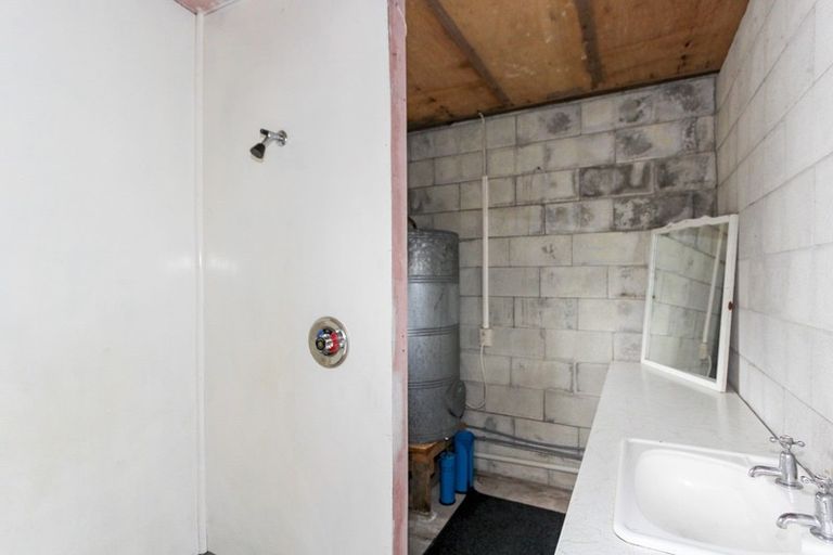 Photo of property in 7 Parris Street, Waitara, 4320