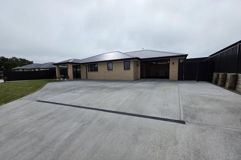 Photo of property in 13 Royal Oak Crescent, Holmes Hill, Oamaru, 9401