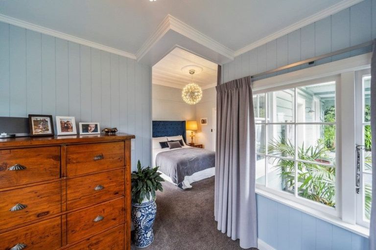 Photo of property in 9 Mayfair Place, Westown, New Plymouth, 4310