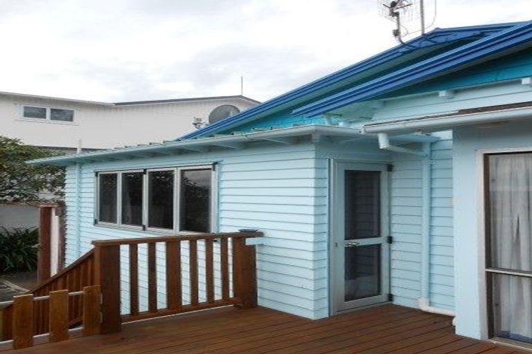 Photo of property in 18 Selwyn Road, Hospital Hill, Napier, 4110
