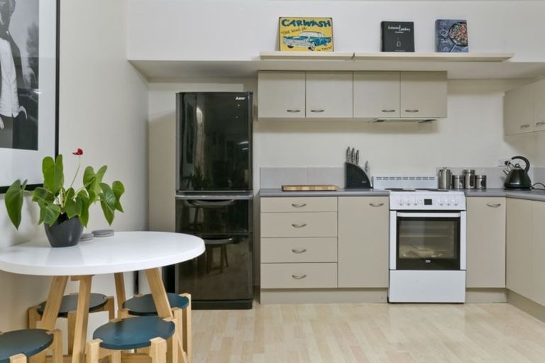 Photo of property in 110a Lake Road, Belmont, Auckland, 0622