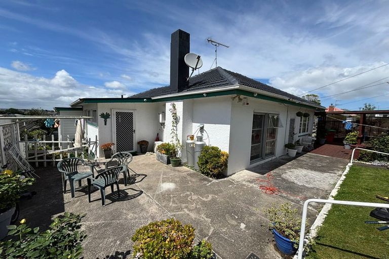 Photo of property in 1/30 Hillcrest Road, Papatoetoe, Auckland, 2025