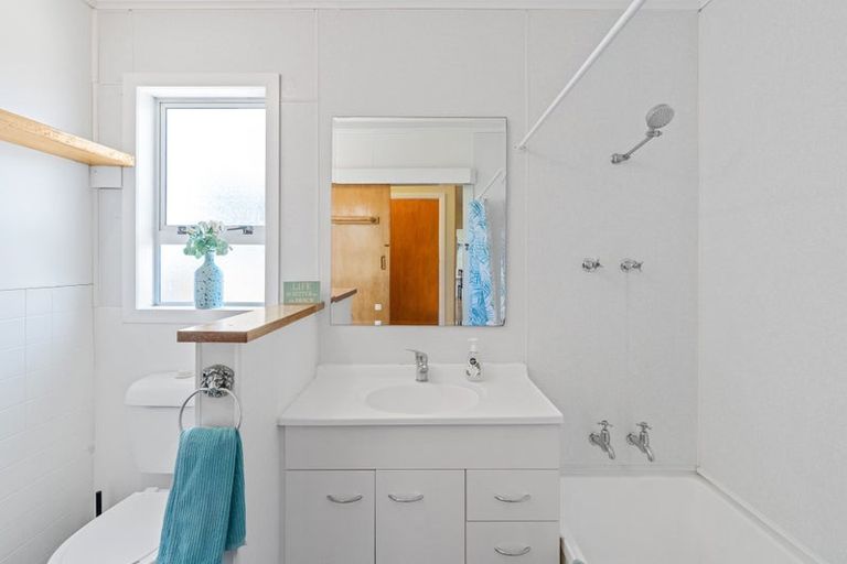 Photo of property in 141 Kahukura Avenue, Waitarere Beach, Levin, 5510